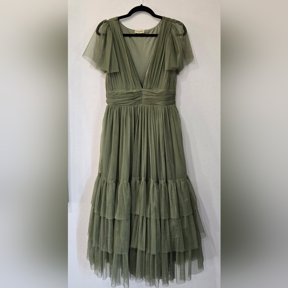 Chic Olive Green Maxi Dress - Picture 1 of 4